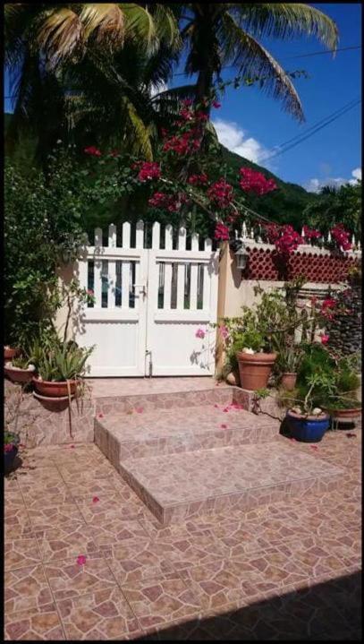 Casa Lof Bed and Breakfast Case-Pilote Buitenkant foto